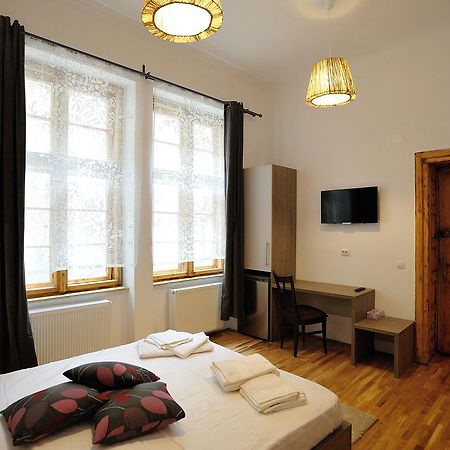 בראשוב Dinicu Residence - Central Location מראה חיצוני תמונה
